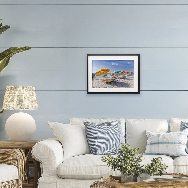 «South Miami Beach Chairs», reproduction sous verre encadrée, conception de Richard Silver, H 14 po x l 20 po