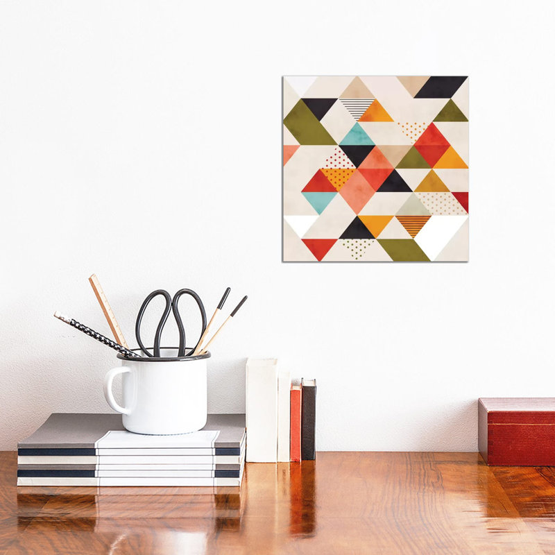 «Geometric Mid Century Triangles» par Ana Rut Bré - impression d'art graphique, H 12 po x l 12 po x P 1,5 po, Toile tendue