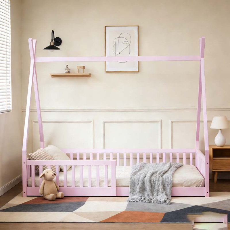 Lit simple en bois, Rose