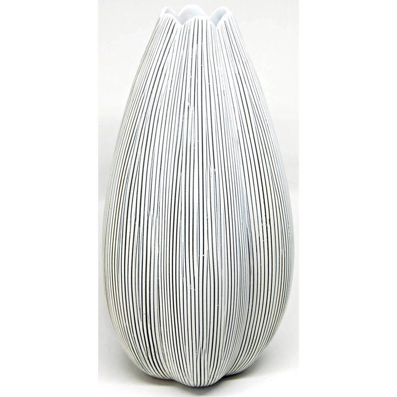 Bassey Handmade Table Vase, 8.9" H x 4.5" W x 4.5" D, Gray