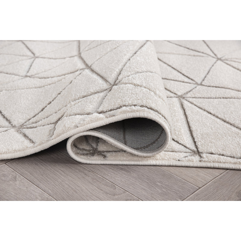 Reggie Geometric Machine Made Indoor / Outdoor Area Rug, Rectangle 3'3" x 4'11"
