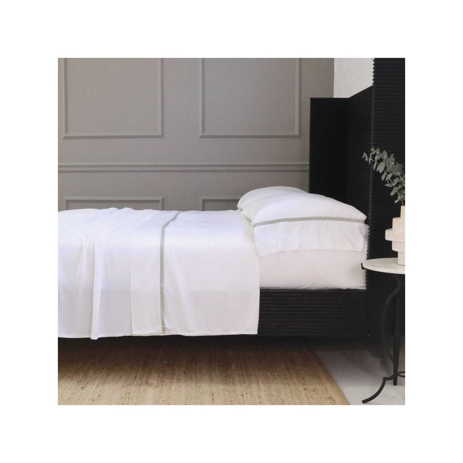 Langston Rayon From Bamboo Machine Woven Sheet Set, Queen, White/Sea Glass