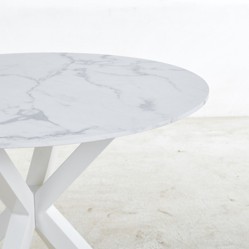 Table de salle à manger ronde à piédestal avec pieds croisés