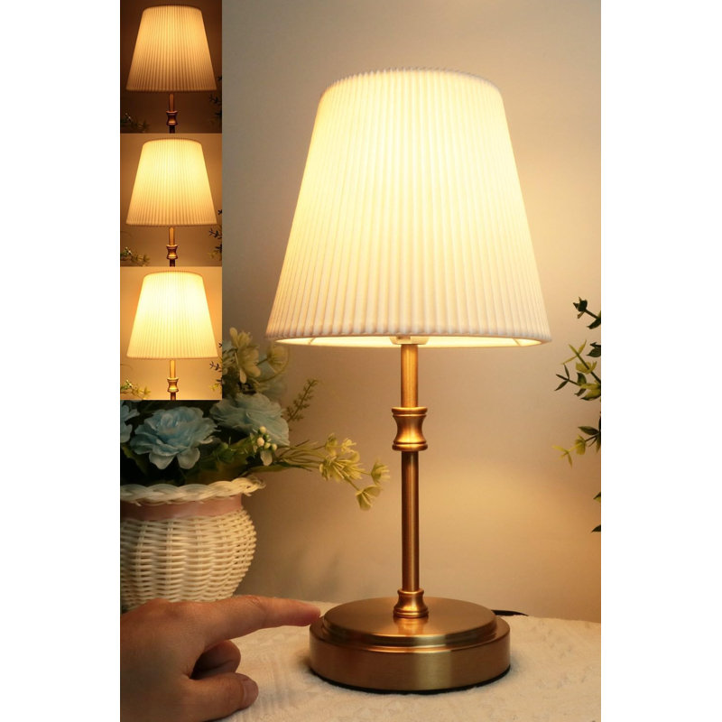 Metal Table Lamp, Gold