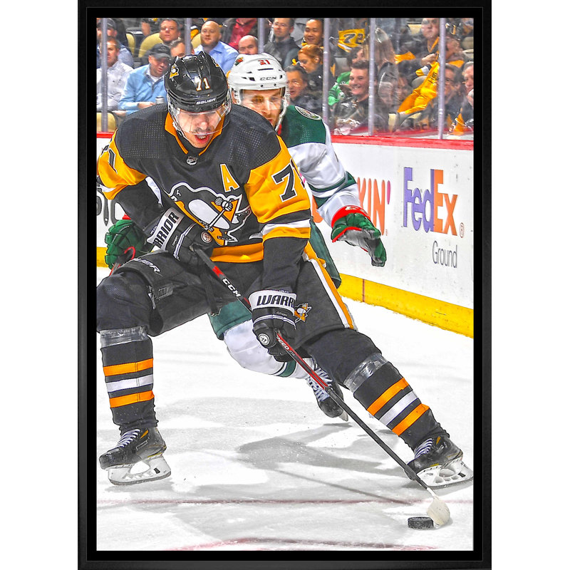 Penguins de Pittsburgh Evgeni Malkin encadré 20 x 29 avec toile rondelle