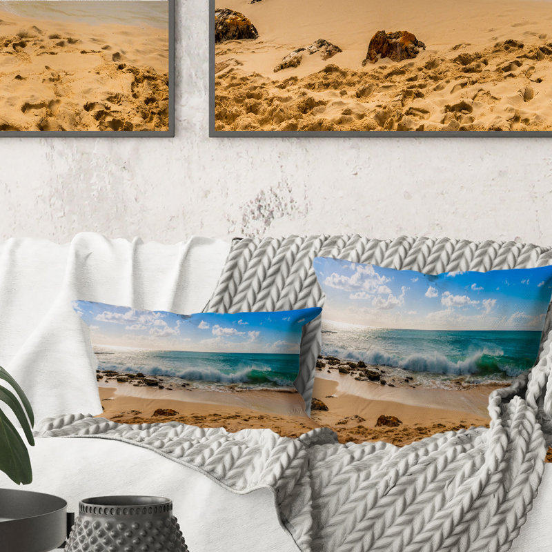 Blue Waves Breaking On Tropical Beach - Coussin décoratif imprimé nautique et côtier 1