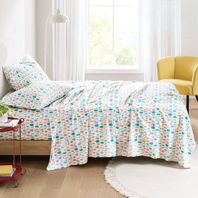 Queen Size 4 Pcs Cotton Flannel Sheet , , Warm, White Holiday Trees Print, Fitted Elasticized For Good Fit Machine Washable And