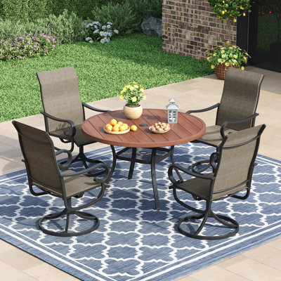 Ensemble repas d'extérieur pour patio - table ronde de 41,7 po avec trou pour parasol et tablette de rangement + 4 chaises pivotantes
