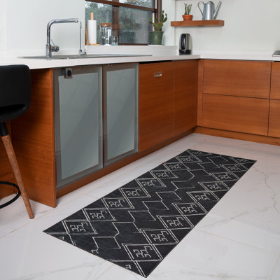 Gorka Washable Southwestern Indoor Rug