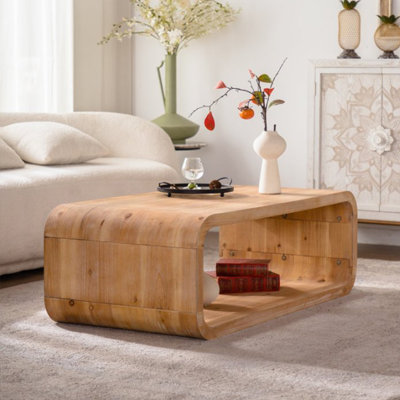 Table basse moderne en bois clair incurvé moderne avec cadre ouvert et rangement ouvert pour les salons contemporains