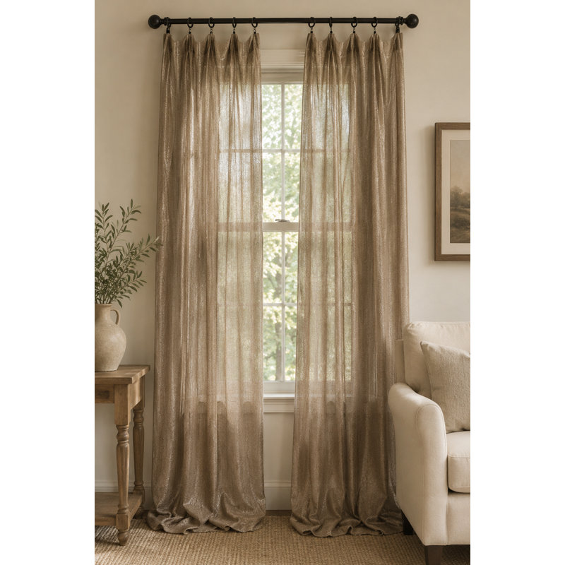 Panneau de rideau simple semi-diaphane avec passe-tringle Etherton, L 52 po x L 120 po, Doré