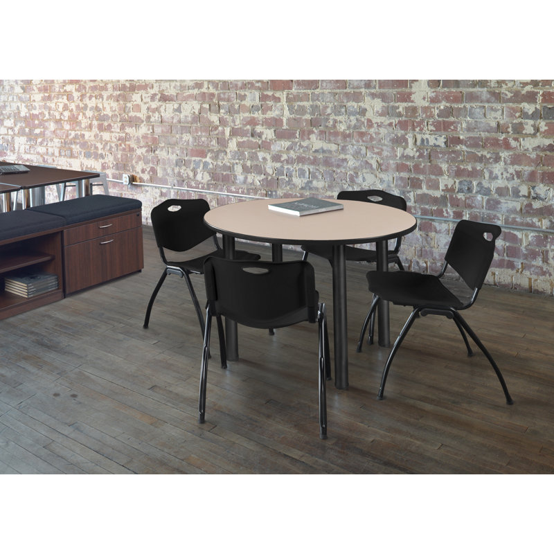 Plateau de table Kee, 4 chaises empilables, Noir, Érable