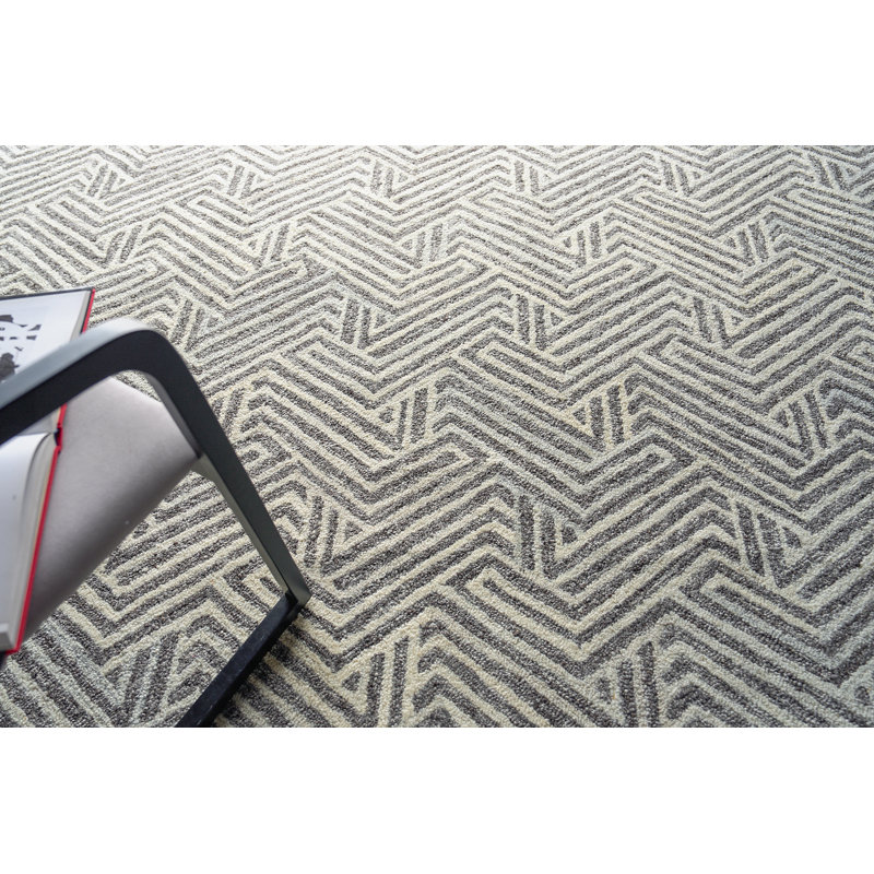 Ivory and Gray Hand-Tufted Wool Rectangular Area Rug 10' x 14'