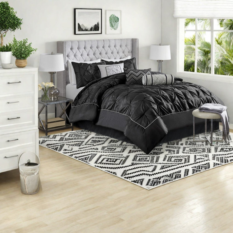 Elegant Polyester Cal King Bedding Sets, Modern Design For Home Decor