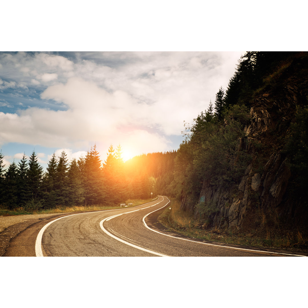 Leinwandbild Mountain Road