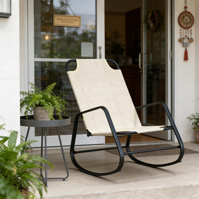 Chaise berçante d'extérieur confortable avec une conception à bascule lisse et durable pour la détente et les loisirs