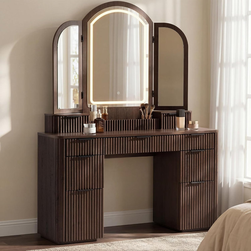 Meuble-lavabo cannelé l 53 po à 9 tiroirs avec miroir arqué à 3 lumières DEL, coiffeuse cannelée moderne à 3 côtés