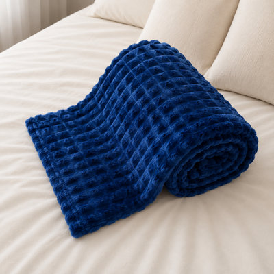 Jeté luxueux en peluche texturée gaufrée 60 po x 80 po Luxury Blue