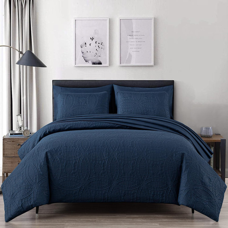 Liam Microfiber 7 Piece Bed in a Bag Comforter Set, Queen Comforter + 6 Additional Pieces, Navy