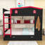 Lit superposé avec lit gigogne, tablettes de rangement et crochets-956058753-956058755