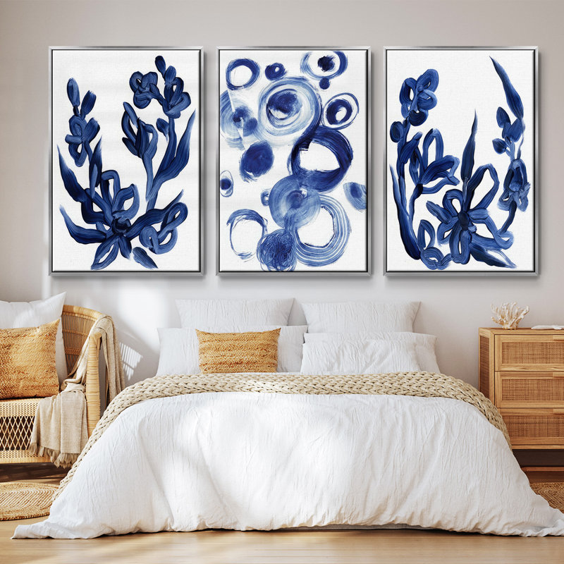 Indigo Brush Blooms I, ensemble de 3 toiles encadrées sur toile, Encadrement argenté, H 27 po x l 54 po