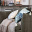 Oreiller lombaire en velours Aureate Sands