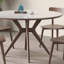 Table de salle à manger ronde de style crème-108430684