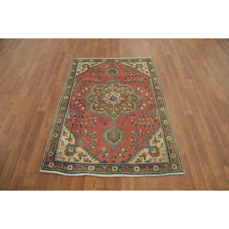 Tapis traditionnel rose en laine 3x5