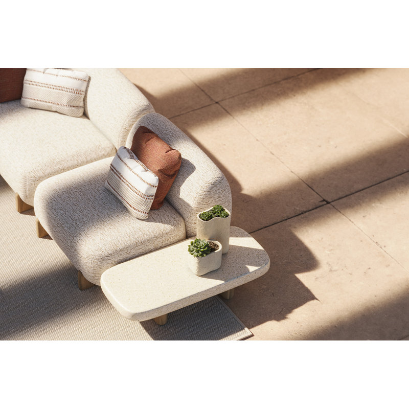 Milos Planter, 11" H x 7.5" W x 5" D, White