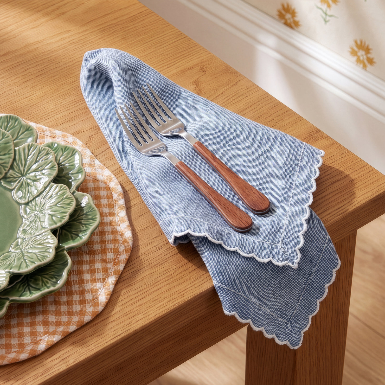 Atoka Reversible Cotton Napkin, Scalloped, Scalloped Rim