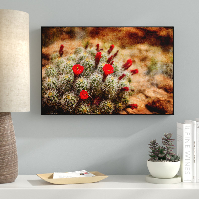 «Desert Flower 3», reproduction de photo sur toile tendue, H 12 po x l 19 po x P 2 po