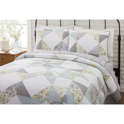 Reine-Marie 3-Piece Quilt Set