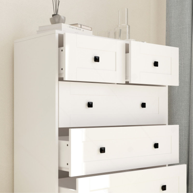 Commode à 5 tiroirs de couleur blanche