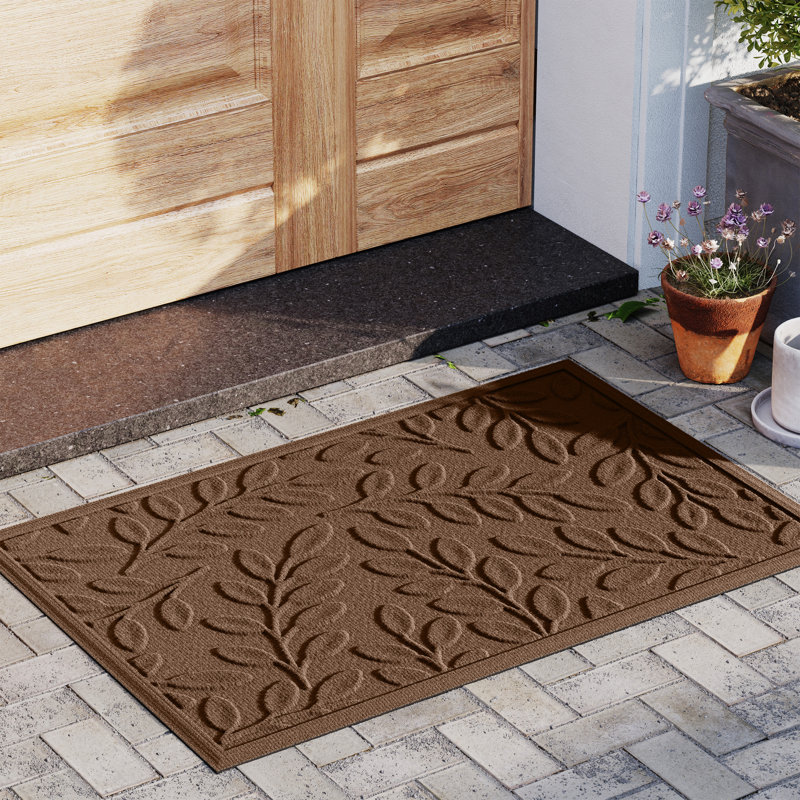 Paillasson intérieur semi-circulaire 24 po x 39 po WaterHog® Brittney Leaf