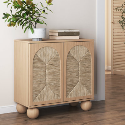 Armoire de rangement Coran Boho avec pieds en forme de boule et panneaux de porte en ruppie maritime