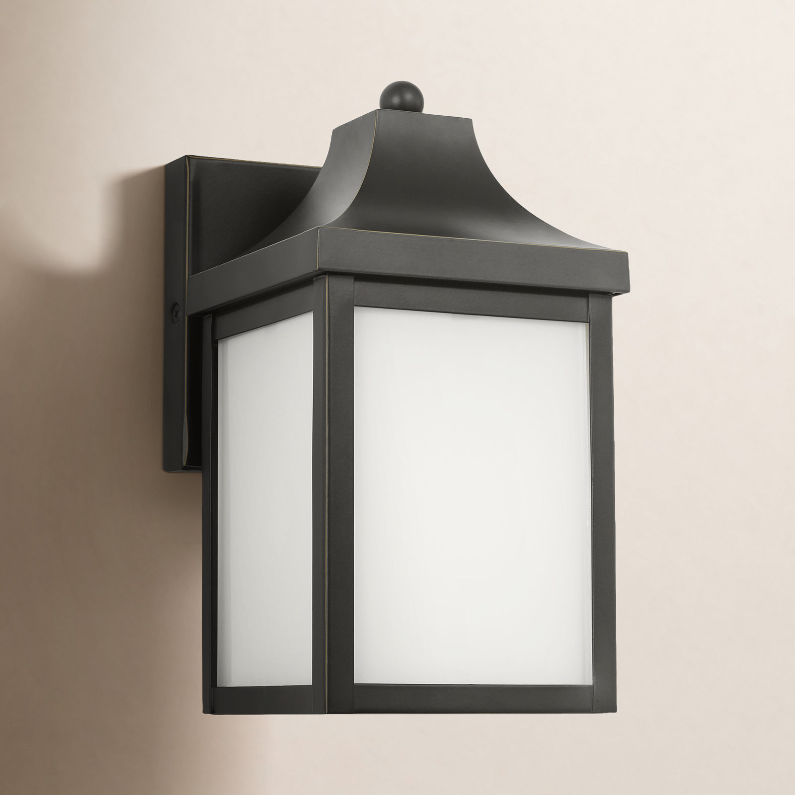 Single Light Outdoor Wall Light, Antique Bronze, Yes