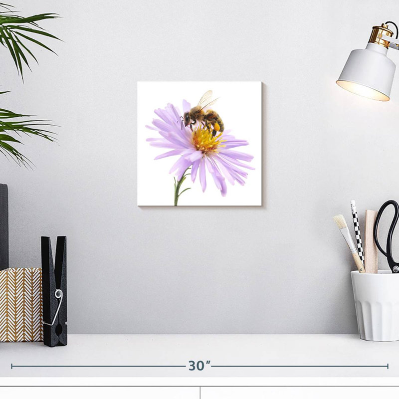 Crowle abeille sur une fleur, H 10 po x l 10 po