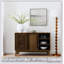 Buffet polyvalent cannelé de style campagnard avec rangement, idéal pour un décor moderne et rétro, une console télé, une cuisine, une salle à manger, un salon, un vestibule, un couloir