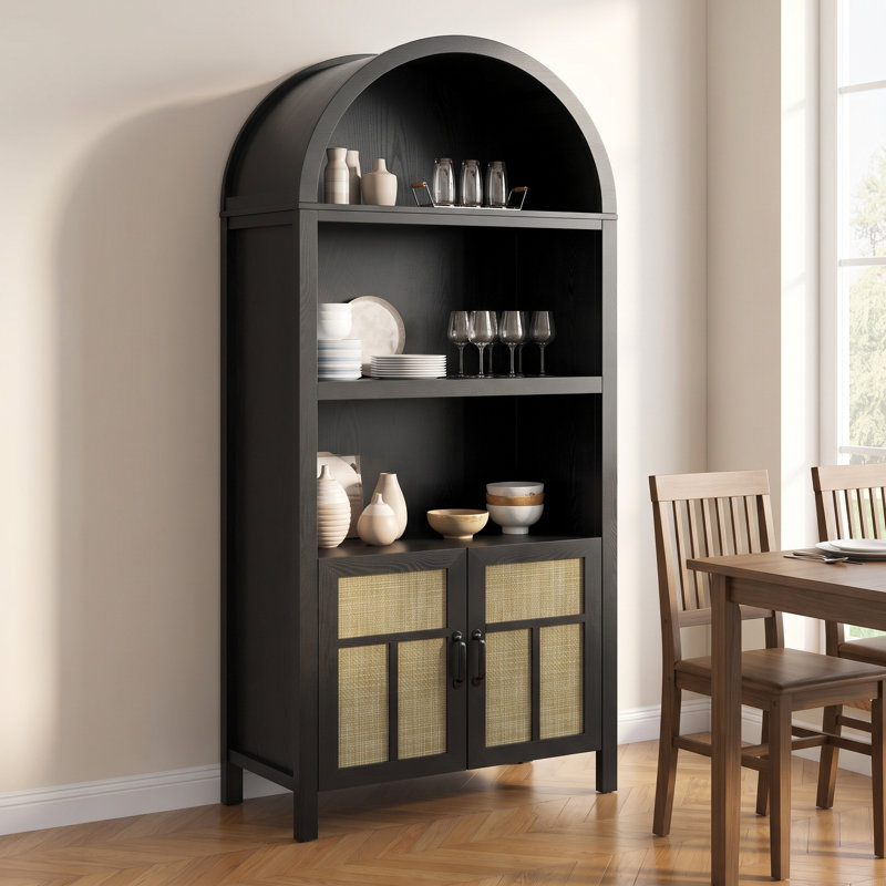 Armoire de rangement arquée de 70 po avec portes en rotin boho et tablettes réglables, grand garde-manger pour le salon de la cuisine