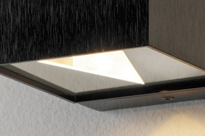 Dau 1-Light Flush Mount, Matte White Lacquer, 1 x 60W Halogen Frosted bulb, Up AND Down Light