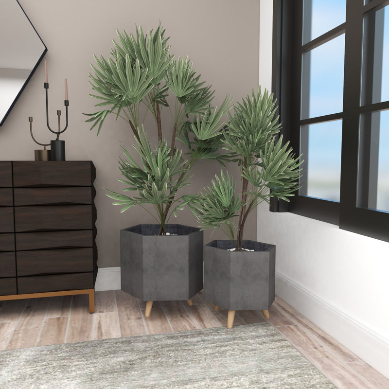 Vanmatre Planter, Dark Gray