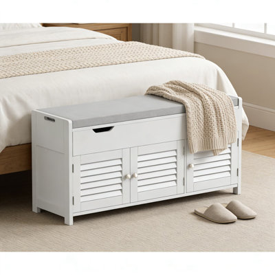 Banc de rangement pour chaussures avec plateau relevable et siège rembourré, banc d'entrée avec tablette réglable et portes persiennes pour une organisation cachée dans le salon, la chambre à coucher ou le couloir