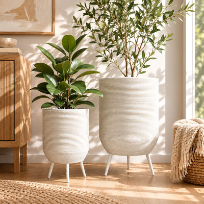 Chereen Metal Pot Planter