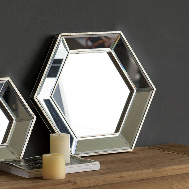 Miroir mural hexagonal au design contemporain en verre, 20,7 po x 17,9 po