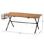 Table basse à pieds croisés
