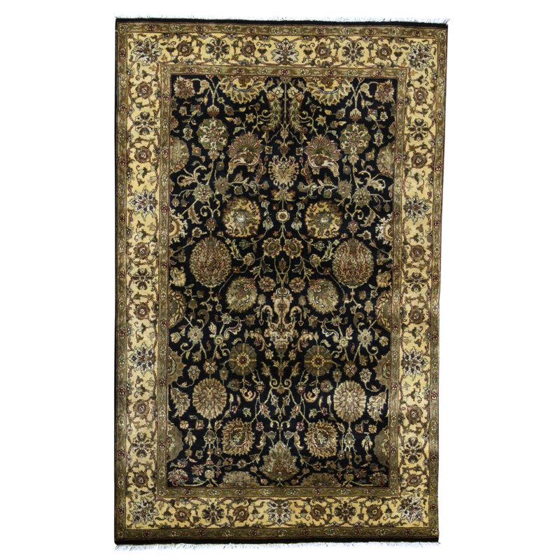 Sona Wool Oriental Indoor Rug