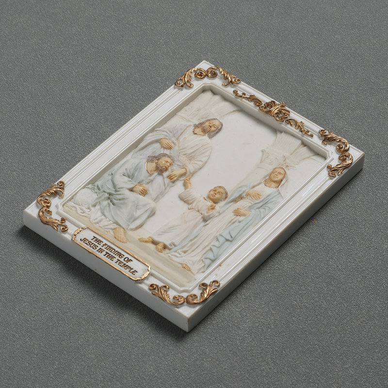 Figurine en polyrésine joyeuse 4,1 pouces, la trouvaille de Jésus au temple, finition blanche et or