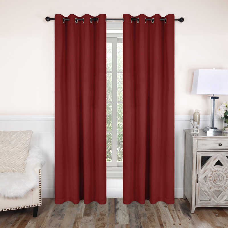 Paire de rideaux obscurcissant avec œillets Millendon, Sangria, L 52 po x L 120 po