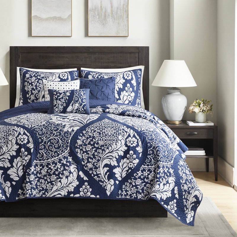 Ensemble de literie pour très grand lit / très grand lit Indigo, King Quilt + 5 Additional Pieces, Indigo