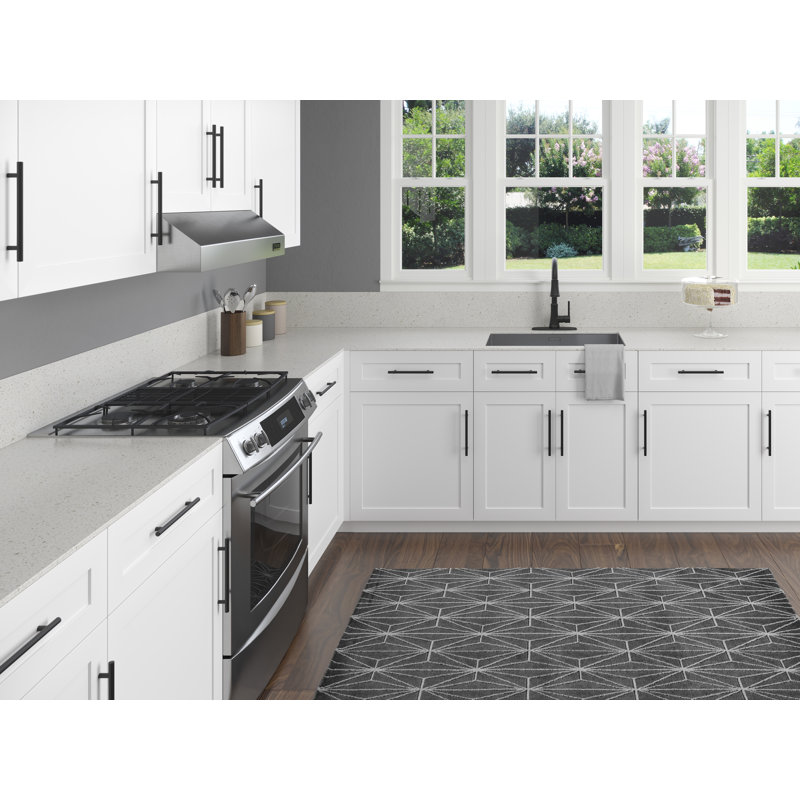 Pfirst Series Pull Down Single Handle Kitchen Faucet with Accessories